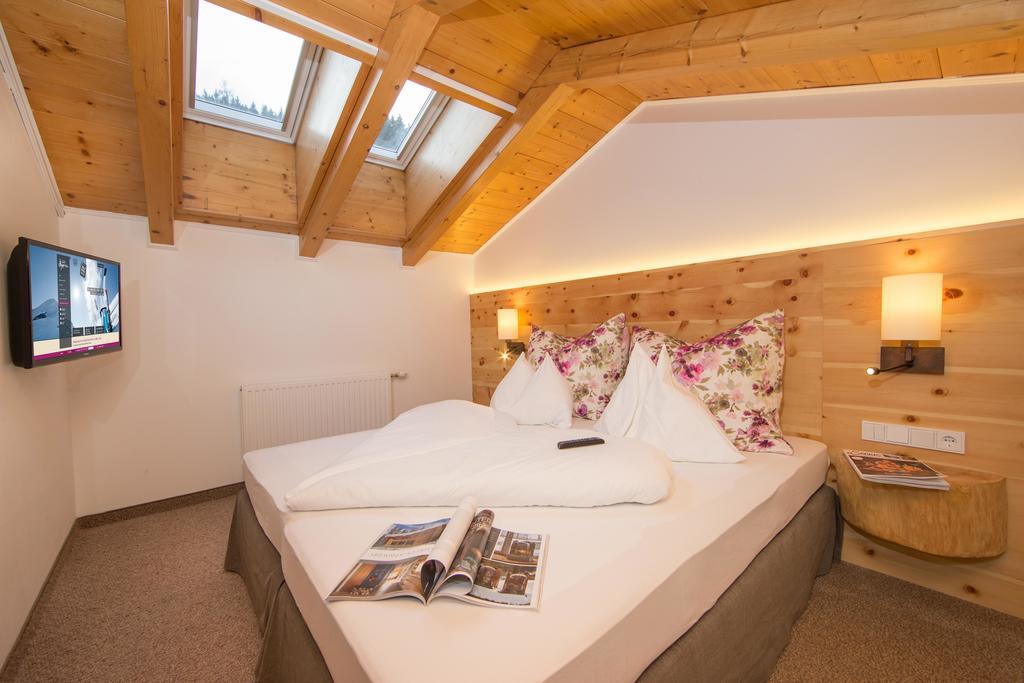 Hotel Stadt Wien Zell am See Rum bild