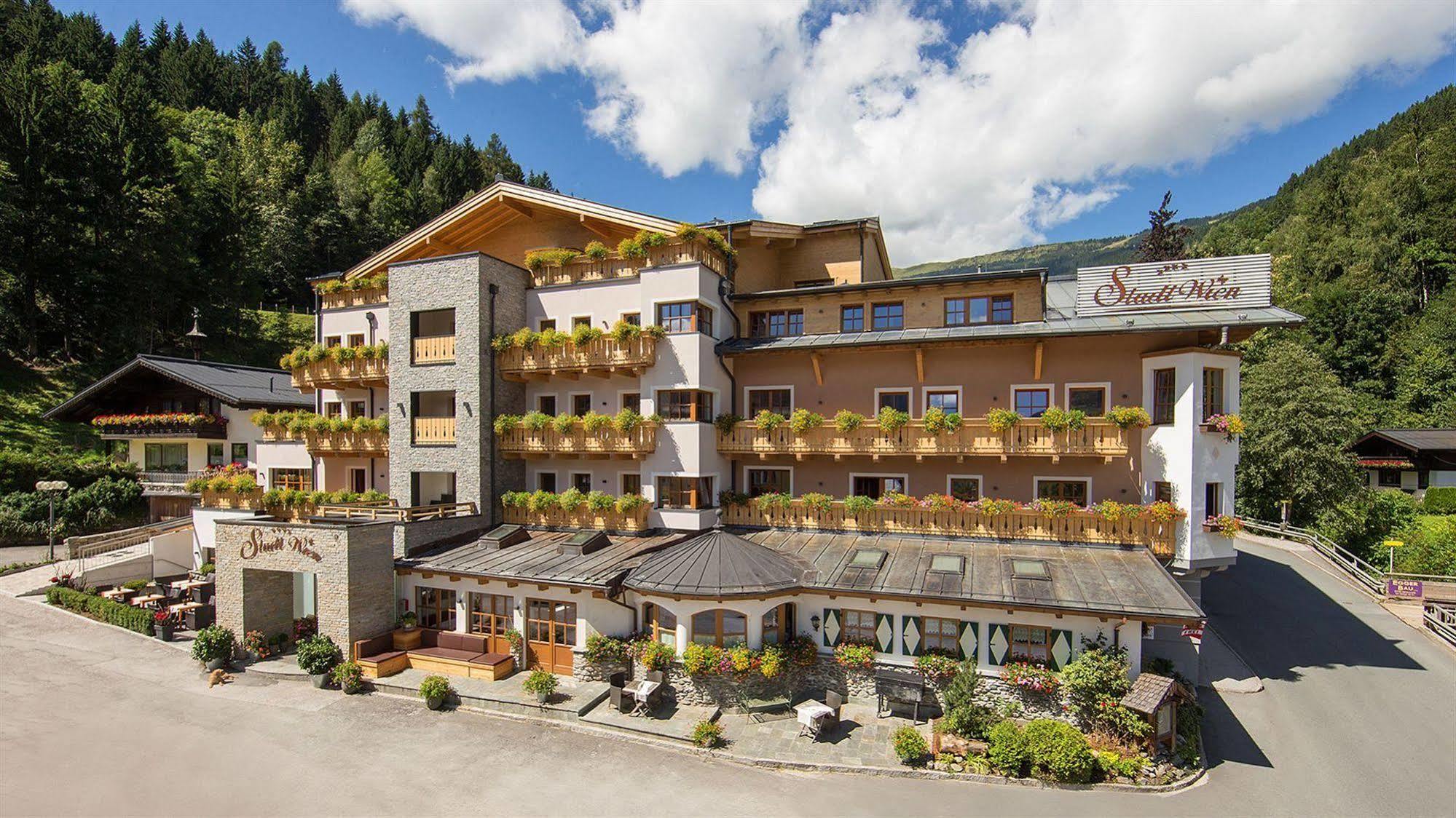 Hotel Stadt Wien Zell am See Exteriör bild